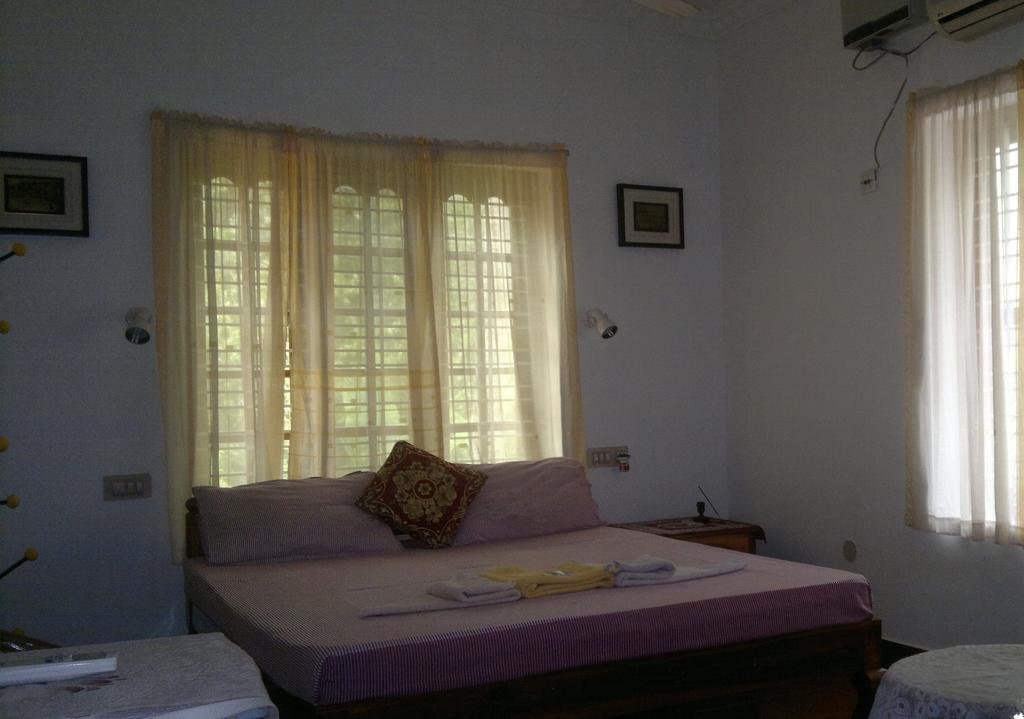 Ganesh House Homestay โกวาลัม ภายนอก รูปภาพ